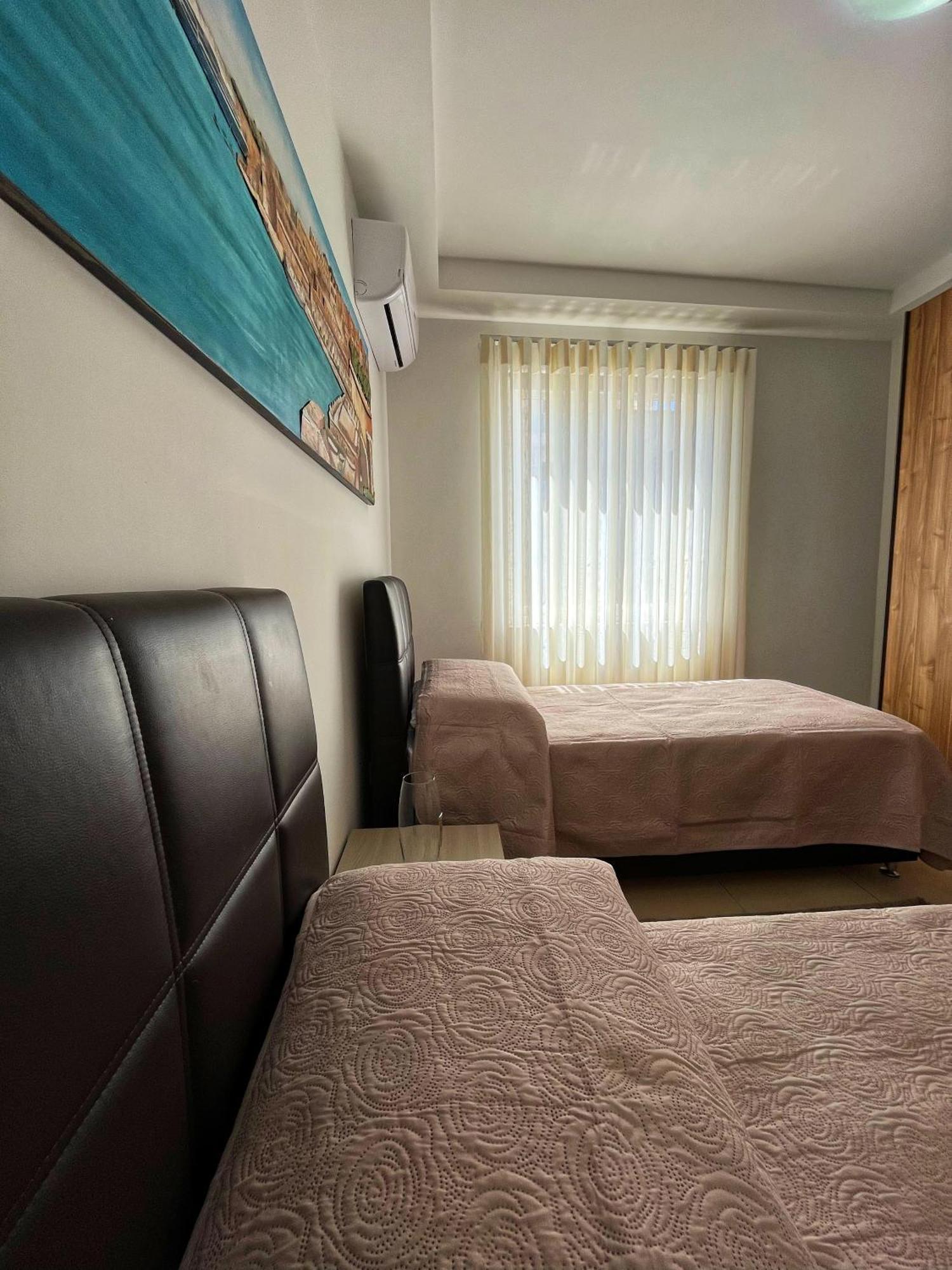 Charming Two Bedroom Apartment Pieta Exterior photo
